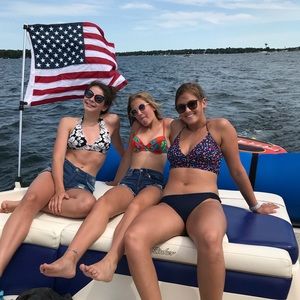 Meet your Posher, Cassie